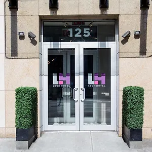 3* Otel Leon Les